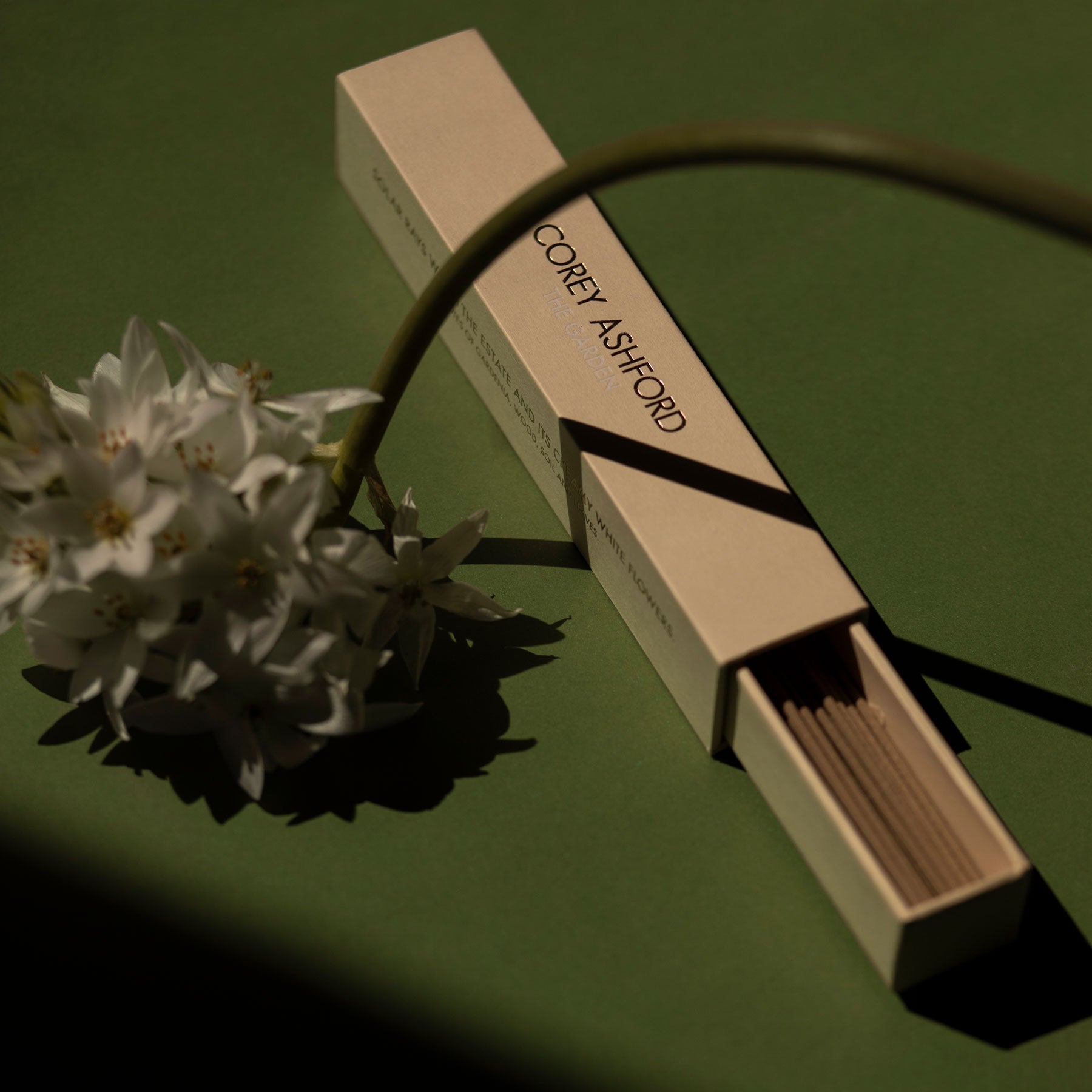プレシャスメモリーズ　ハンドシエィカー The Garden High-Quality Japanese Incense | COREY ASHFORD Australia